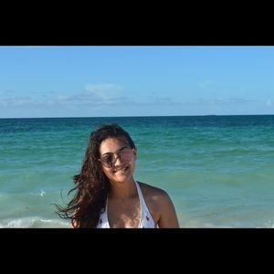 Meet your Posher, Natalie